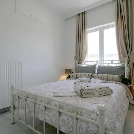 Premium, 2-bedroom Apartment! דירה