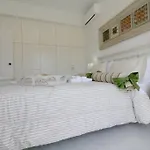 Premium, 2-bedroom Apartment! *