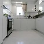 Premium, 2-bedroom Apartment! Διαμέρισμα *